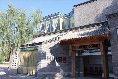 北京輝藝美發(fā)學(xué)校有哪些高級染燙發(fā)導師? 北京輝藝美發(fā)學(xué)校有哪些高級染燙發(fā)導師?