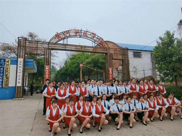 (yng)SӿƼW(xu)УЩ(zhun)I(y)Ŀ