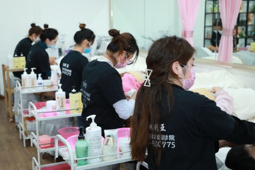 亞他利亞職業(yè)技能培訓學(xué)校招生簡(jiǎn)章 亞他利亞職業(yè)技能培訓學(xué)校招生簡(jiǎn)章