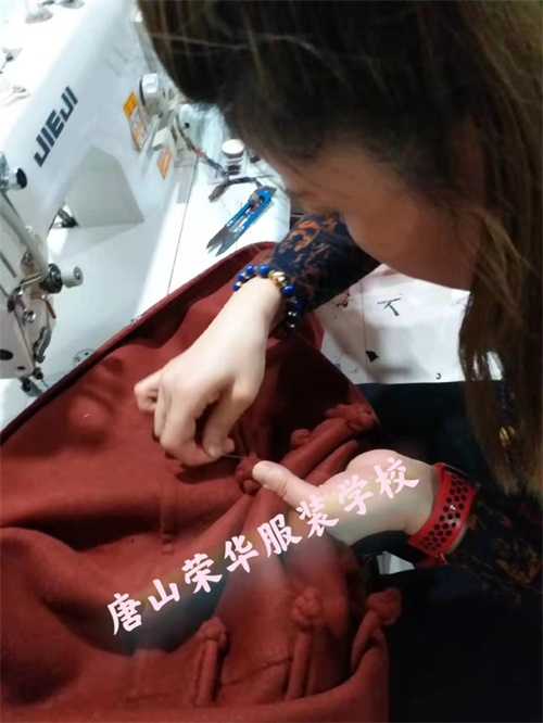 唐山榮華服裝學(xué)校辦學(xué)正規嗎? 唐山榮華服裝學(xué)校辦學(xué)正規嗎?