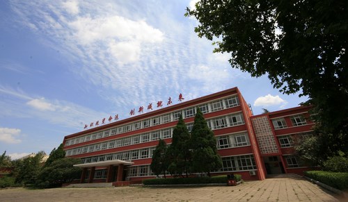 中國洛陽(yáng)一拖技師學(xué)院有何辦學(xué)特色? 中國洛陽(yáng)一拖技師學(xué)院有何辦學(xué)特色?